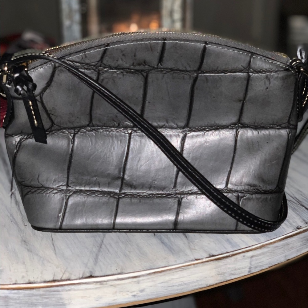 Small Dooney and Bourke purse